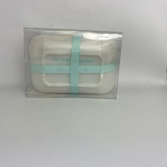 Victoria’s Secret Sponge and Soap Tray Set - Picture 5 of 6